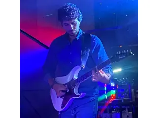 Lezioni di chitarra in presenza / online
