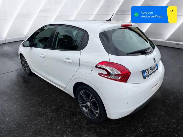 Peugeot 208 1.4 8V HDi 68cv FAP Allure - Foto 4