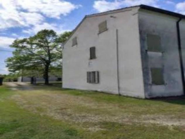Immobile in asta di 404 m² con più di 5 locali in vendita a Castelnovo Bariano - Foto 2