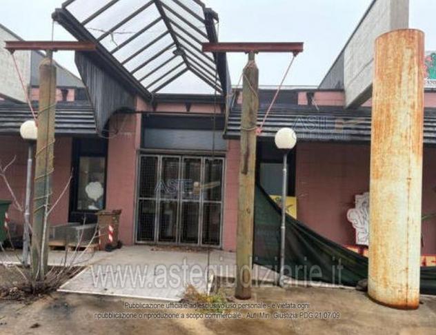 IMMOBILI-IMMOBILE COMMERCIALE-Frazione Calcinelli - Via Venezia 31