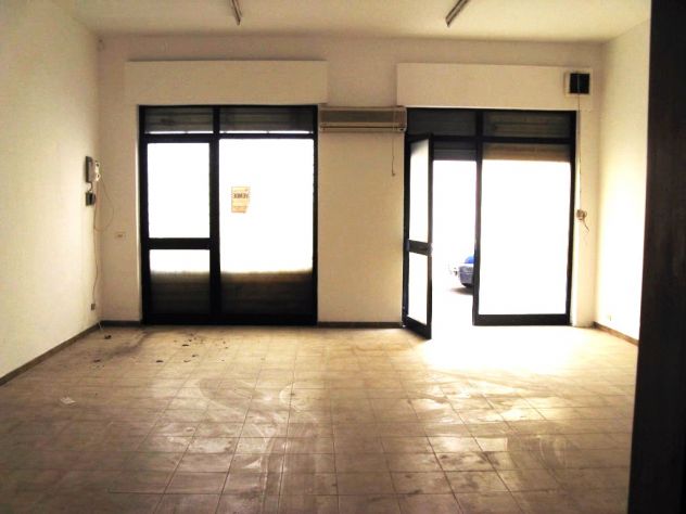 A PARABITA DUE UFFICI/NEGOZI AFFIANCATI - Foto 2