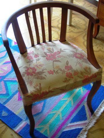 COPPIA POLTRONCINE IN STILE LEGNO MASSELLO IMBOTTITE - Foto 4