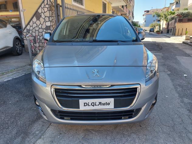 Peugeot 5008 1.6 HDi 115CV Allure 85Kw - Foto 2