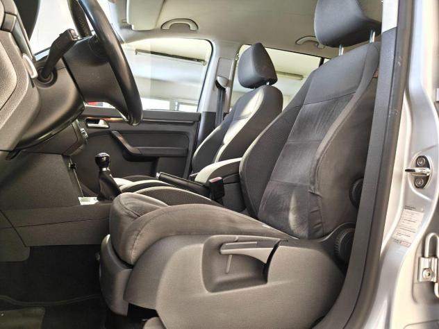 Volkswagen Touran 2.0 TDI 140 CV Highline - Foto 7