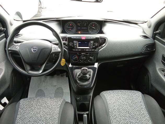 Lancia Ypsilon 1.0 Hybrid 70cv Gold - Foto 3