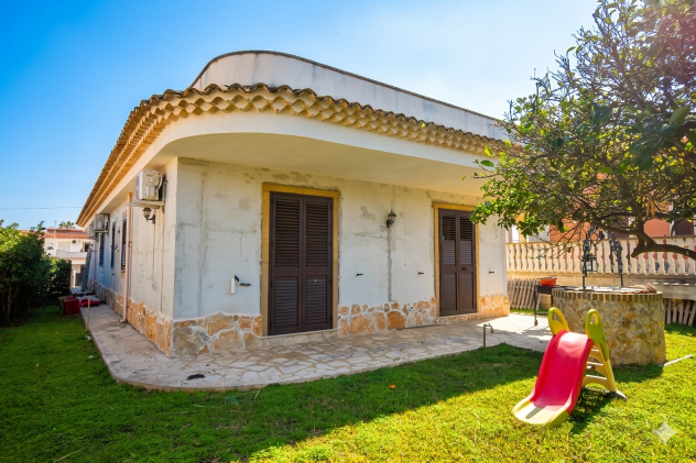 Villa in vendita in Contrada Zuccara s.n.c., Centro - Lungomare, Avola