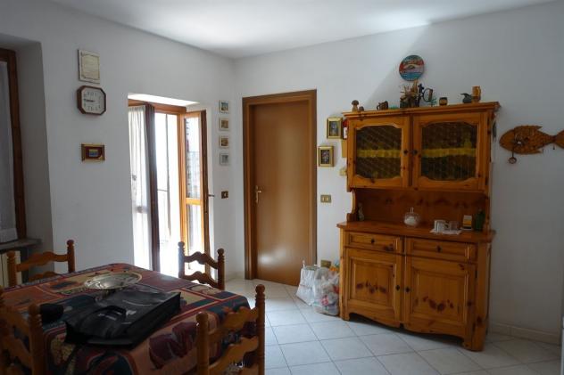 Bellano centro storico trilocale vicino al lago - Foto 3