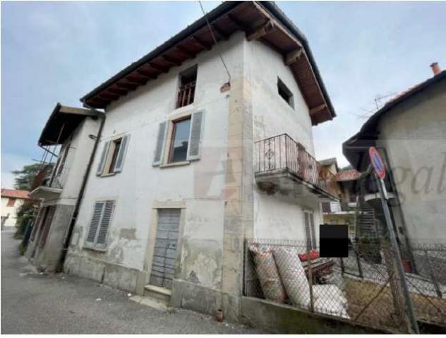121/2023 1 VA - Casa singola a rustico in asta a Cocquio Trevisago