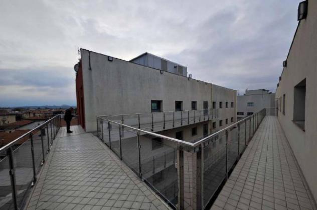 Immobile in asta di 759 m² con più di 5 locali e box auto in vendita a Concamarise - Foto 5