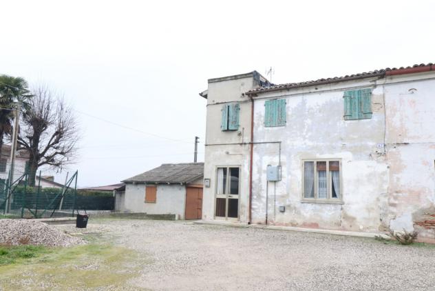 casa indipendente in vendita a Bondeno