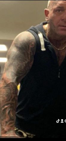 Personal trainer Tel:3341431357