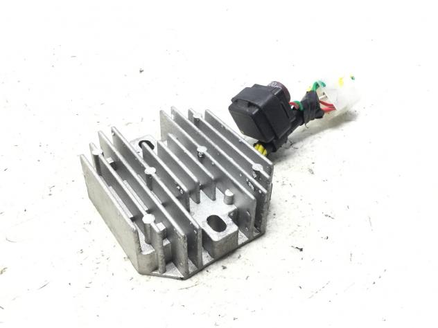 PIAGGIO LIBERTY IGET 4T 3V E5 50 REGOLATORE DI TENSIONE 2021 2023 RP8CD1100