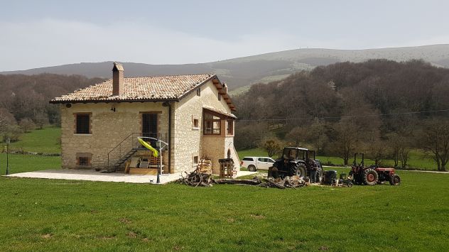 VENDO MASSERIA CON 14 HA TERRENO PESCOCOSTANZO ABRUZZO - Foto 6