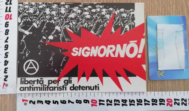 Adesivo sticker antimilitarista anarchico "Quando la patria chiama..." - Foto 3