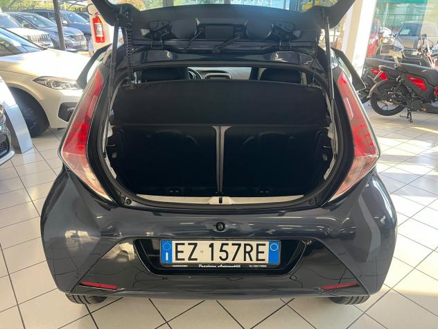 Toyota Aygo 1.0 VVT-i 69 CV 5 porte x-clusiv - Foto 9