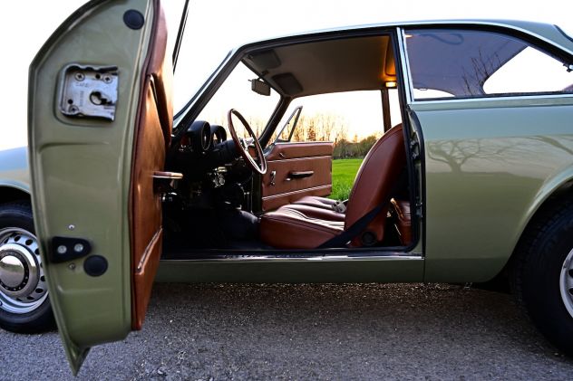 1.8L-Powered 1972 Alfa Romeo GT 1300 Junior - Foto 7