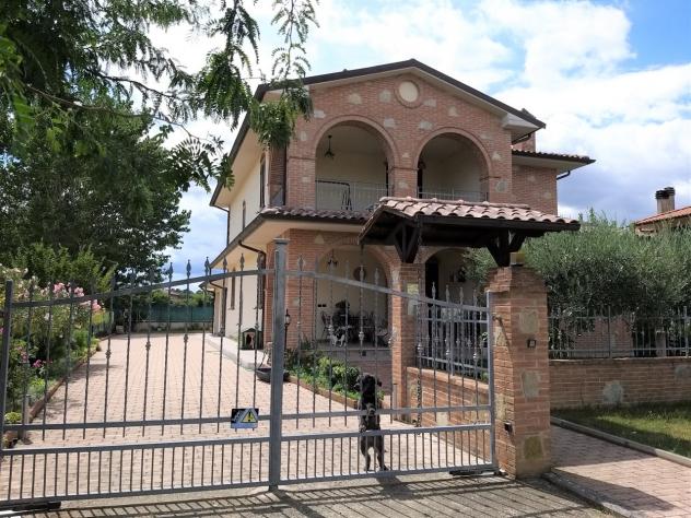 Villa in vendita a Castiglione del Lago
