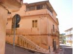 Indipendente tre piani unifamiliare