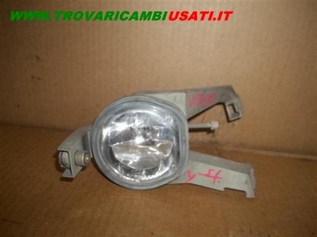 PROIETTORE FENDINEBBIA S. LANCIA Y (SU/TA)  Parti elettriche  Fanaleria  Fendinebbia dx. LANCIA - Y - 01-01-1996 - 01-04-2004