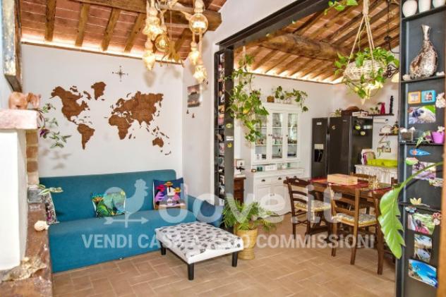 Rustico / Casale di 210 m² con 3 locali e posto auto in vendita a Chiusi - Foto 2