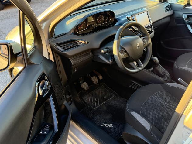 Peugeot 208 1.4 HDi 68 CV 5 porte Allure - Foto 9