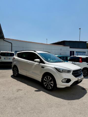 Ford Kuga 1.5 TDCI 120 CV S&S 2WD ST-Line - Foto 3