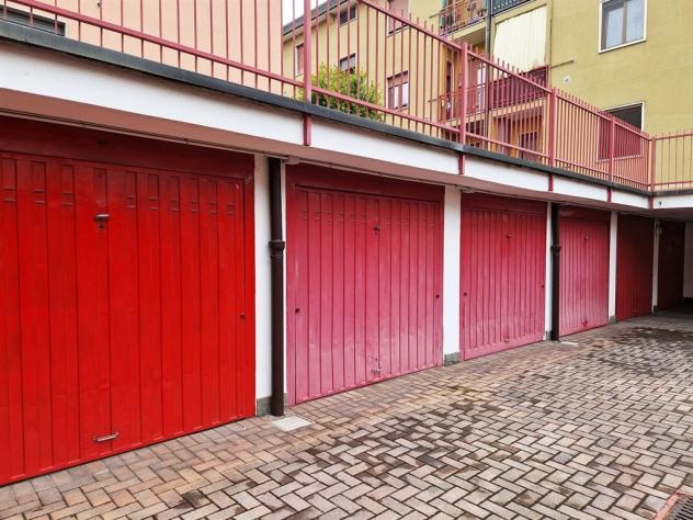 Box singolo in vendita a Cinisello Balsamo in Via Respighi 21 - Foto 3