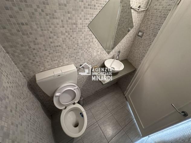 NEGOZIO ZONA DI FORTE PASSAGGIO VEICOLARE - Foto 5