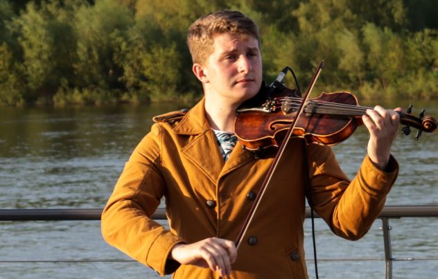 Violinista Mandello del lario