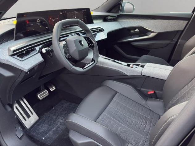 PEUGEOT 5008 Nuovo Hybrid 145 e-DCS6 GT rif. 21303129 - Foto 10