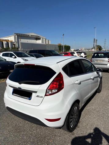 Ford Fiesta 1.5 TDCi 75CV 5 porte Black & White Edition - Foto 3