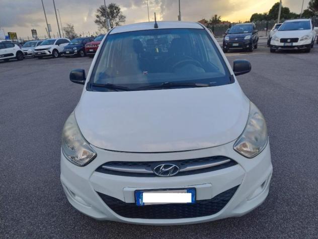 HYUNDAI i10 1.1 12V Active - Foto 2