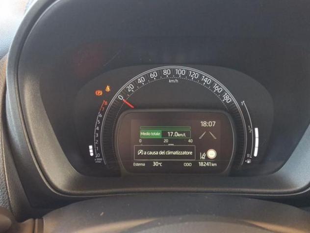 TOYOTA Aygo X 1.0 VVT-i 72 CV 5 porte Lounge Air rif. 23885378 - Foto 9