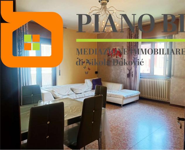 V000462 - APPARTAMENTO CON 3 CAMERE, BOX E SOLAIO