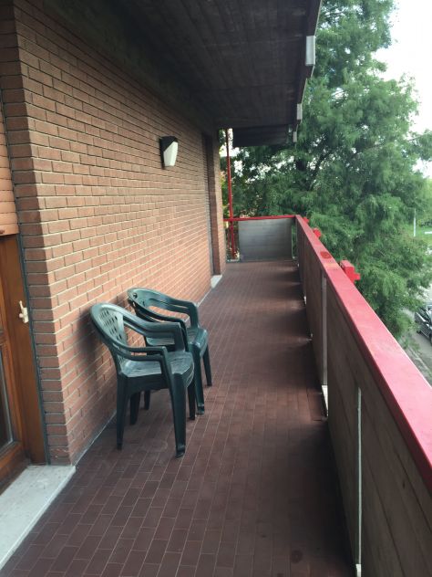 MODENA, ZONA VIALI, BELLA CAMERA ARREDATA - Foto 4