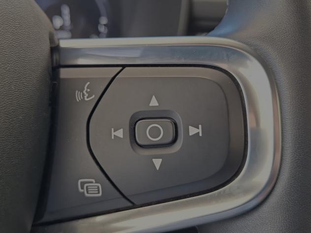 Volvo XC40 Recharge T5 180+82 CV Plug-In Hybrid Recharge R-Design - Foto 10