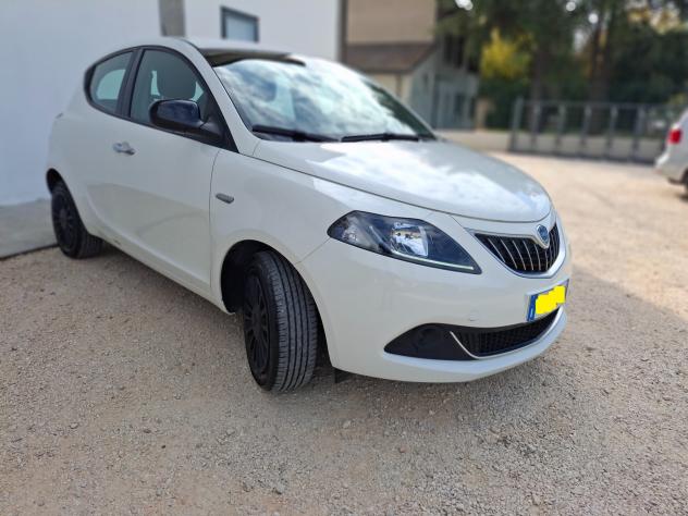 Lancia Ypsilon 1.0 FireFly 5 porte S&S Hybrid Silver Plus - Foto 10