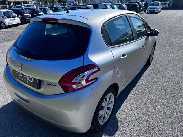 Peugeot 208 1.4 HDi 68 CV 5 porte Active - Foto 5