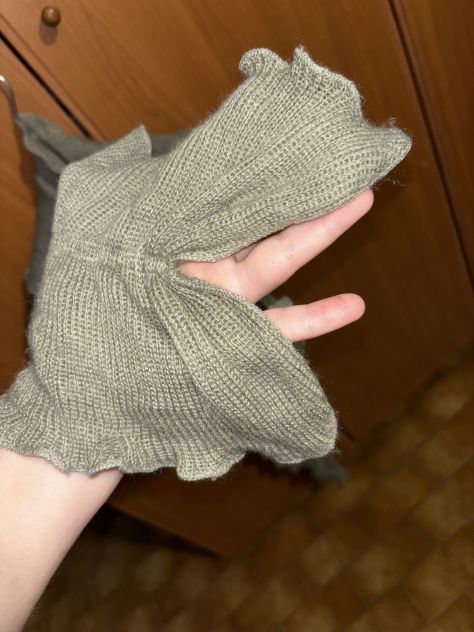SCIARPA COME NUOVA,VINTAGE,DA DONNA,IN LANA,GRIGIO CHIARO,INTROVABILE UGUALE - Foto 6