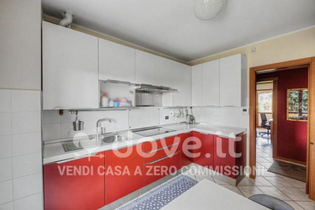 Appartamento di 100 m² con 3 locali e box auto in vendita a Albizzate - Foto 11