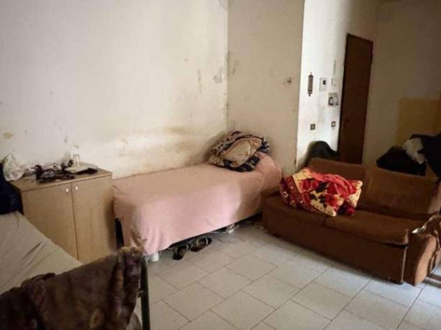 Immobile in asta di 72 m², box auto in vendita a Prato - Foto 9