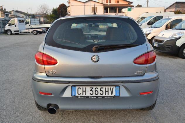 Alfa Romeo 147 1.9 JTD (115 CV) cat 5p. Distinctive - Foto 6