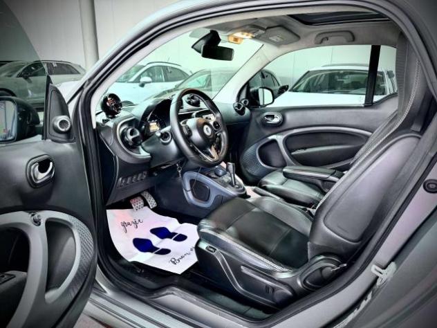 smart forTwo 0.9 109CV Twinamic Brabus Xclusive - Foto 8