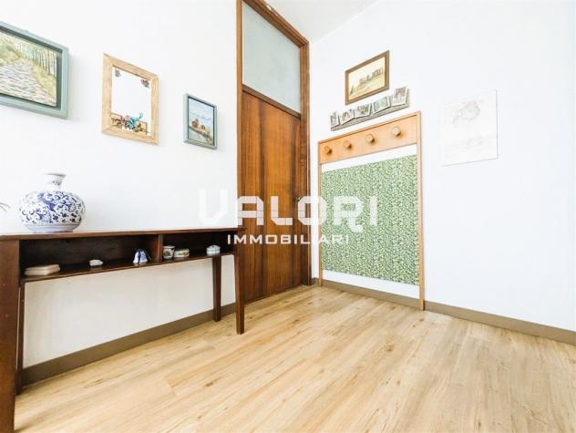 Esclusivo Appartamento Ristrutturato con 3 Camere e 2 Bagni nel Grattacielo Monti - Foto 7