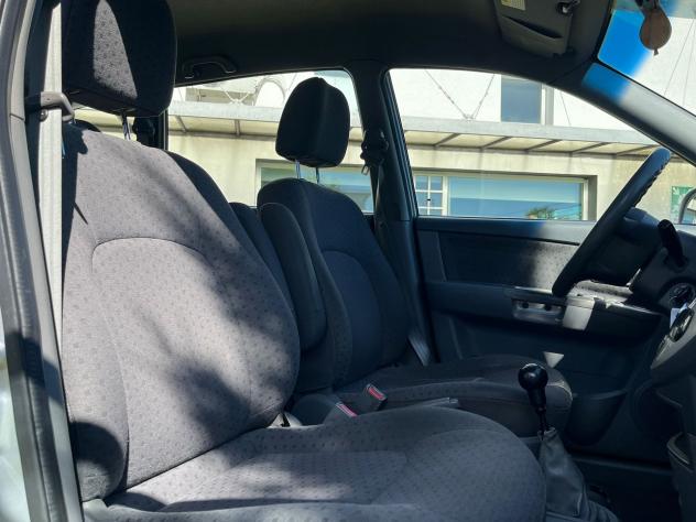 Kia Carens LX 1.6 105cv - Foto 9