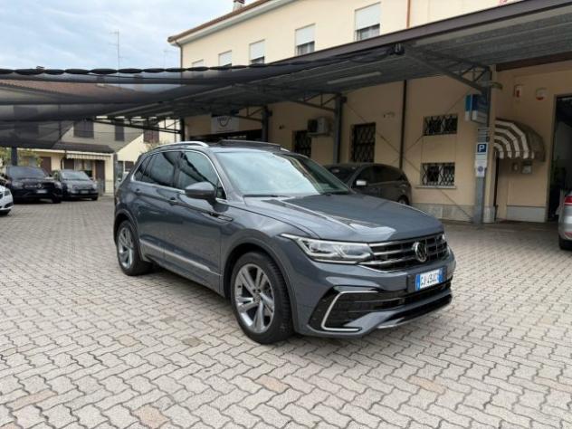 VOLKSWAGEN Tiguan 2.0 TDI 150 CV SCR DSG R-Line PANORAMA rif. 22823490