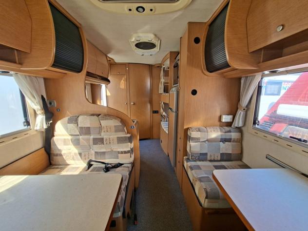 CAMPER LAIKA DUCATO MANSARDATO 7 POSTI DOPPIA DINETTE LETTI CASTELLO FOTOVOLTAICO CAMPEGGIO USATI GENERALI 1654 - Foto 8