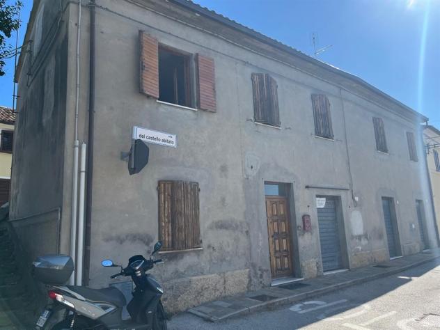 Pozzo Alto (Pu) vendesi porzione di immobile