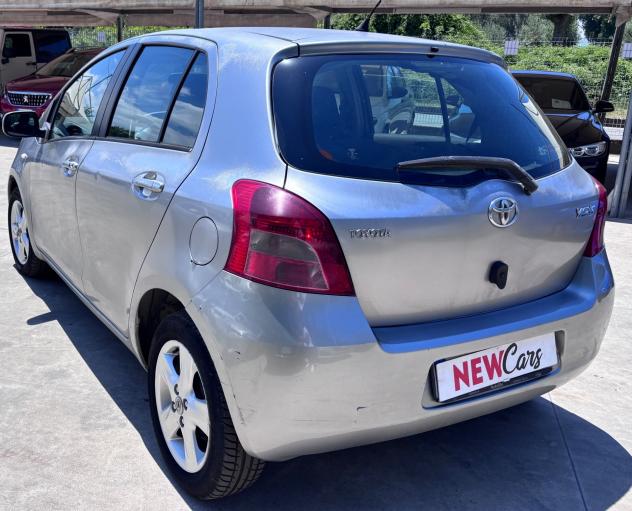 Toyota Yaris 1.0 - Foto 6