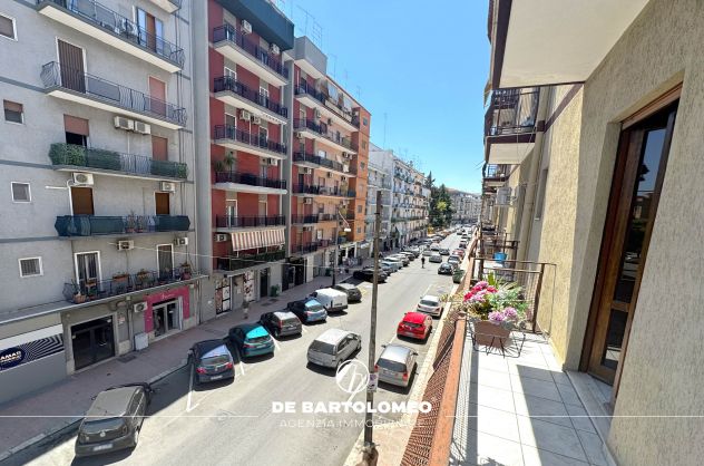 Ampio appartamento in via Zara ang. Via Cesare Battisti - Foto 9